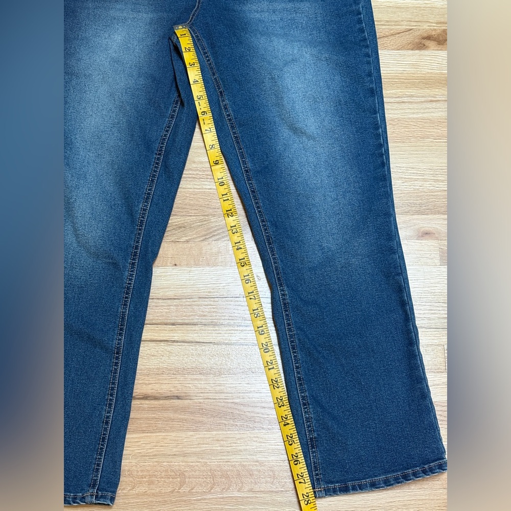Frye Women's High-Rise Amari Jeans Size 8/29 - Picture 4 of 7